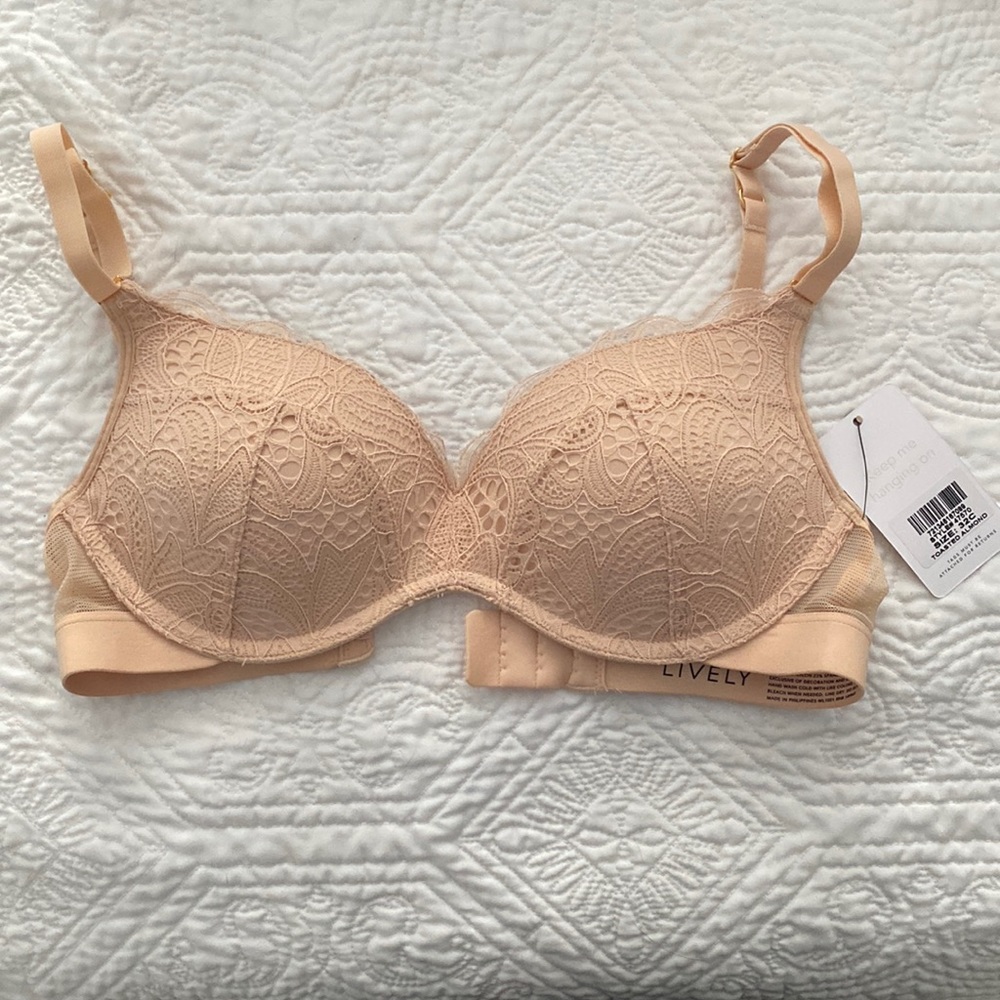 Lively lace no wire push up  bra 32c nwt